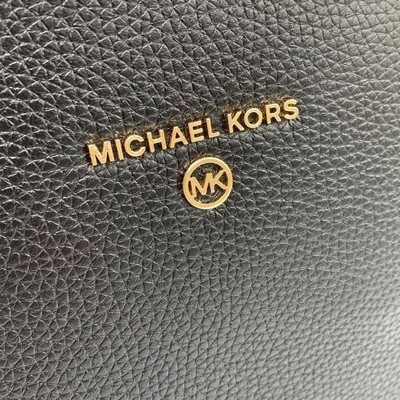 MICHAEL KORS VALERIE MEDIUM PEBBLED LEATHER BACKPACK BLACK COLOR - Picture 13 of 15